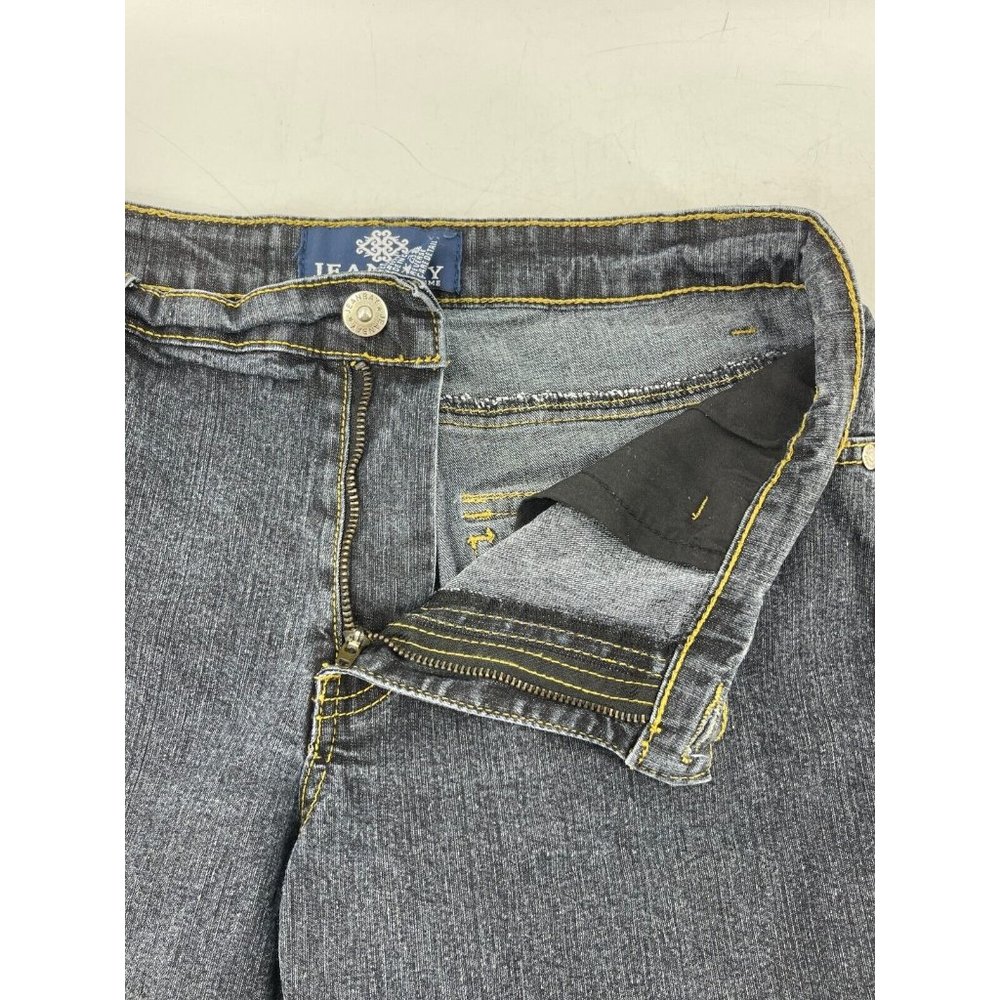 Jean Bay Women's Bootcut Denim Jeans Mid Rise Medium Wash Embroidered Size 6P - Picture 6 of 12